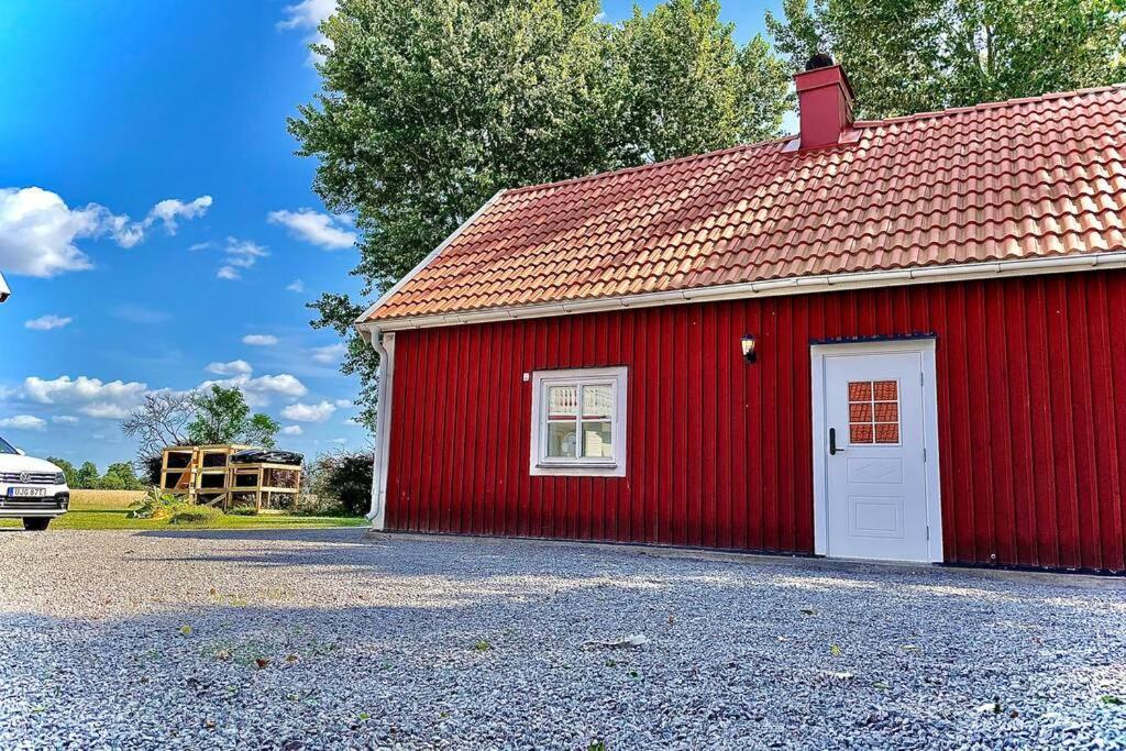 Eget Hus Med Bra Laege Och Toppstandard Linkoping Exterior photo